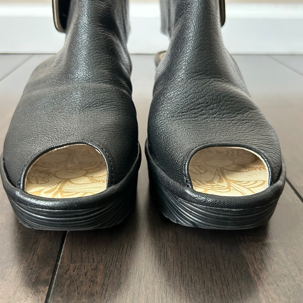 Fly London Yone Black Leather Wedge Peep Toe Platform Sandals Size 38 - Picture 2 of 9